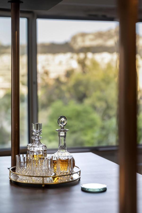 A Truly Wow Experience For Every Guest. The Place Атина Екстериор снимка